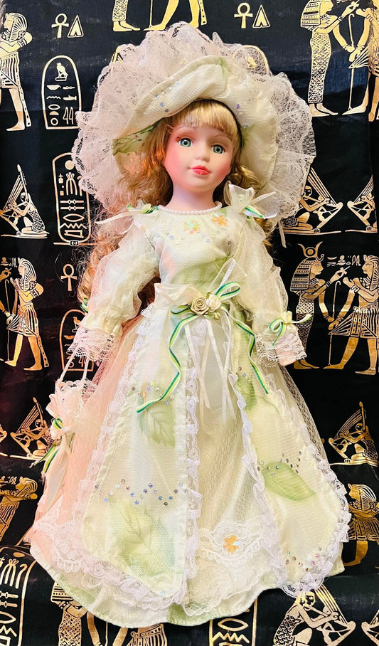 Haunted Vintage Porcelain Doll - Jötunheimr giantess - Great condition, 16in/42cm - My Store