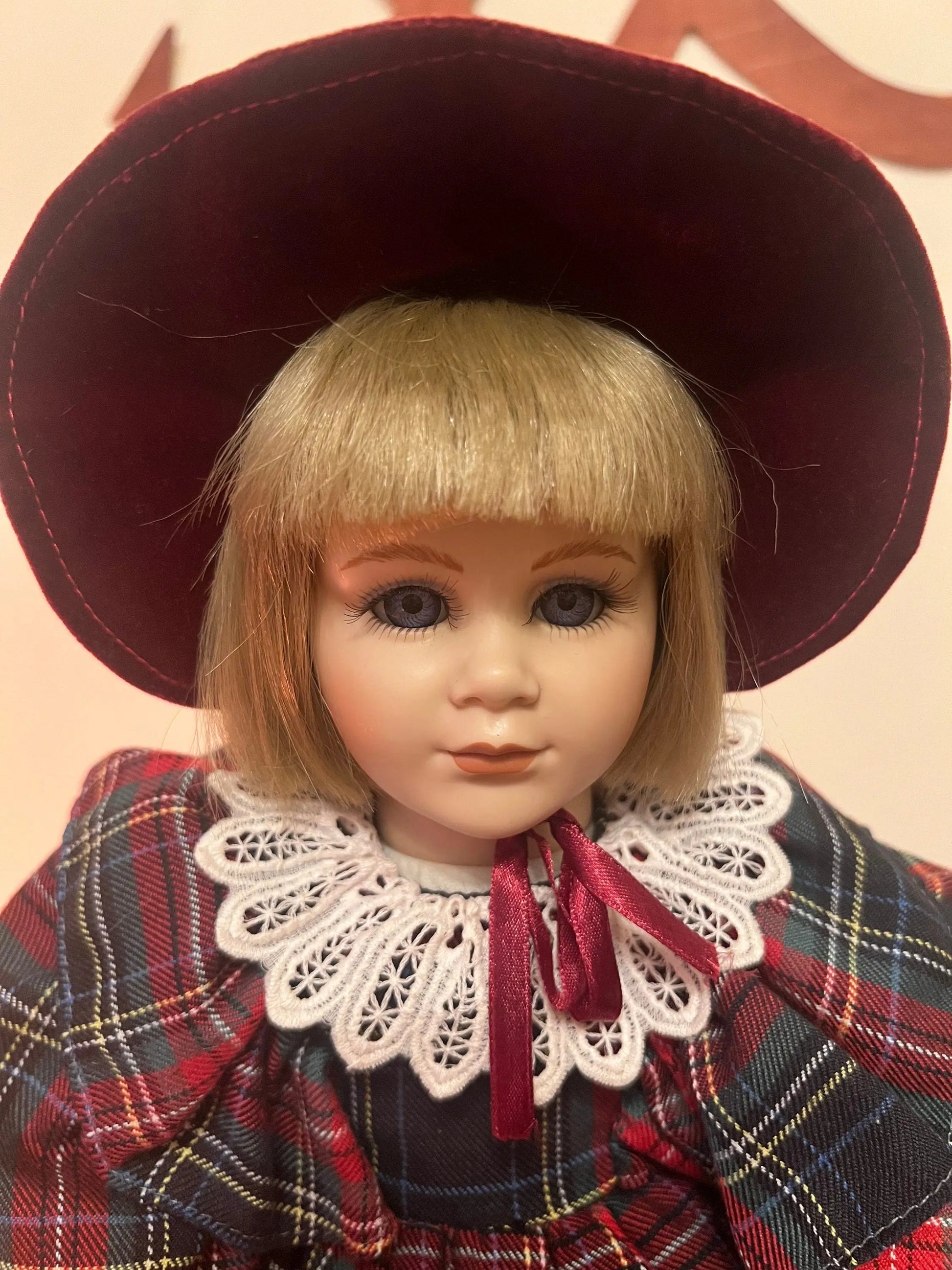 Haunted Vintage Porcelain Doll - Young girl, neutral spirit - Leonardo Collection - Pristine condition, with a stand, 45 cm/18 inches tall - My Store